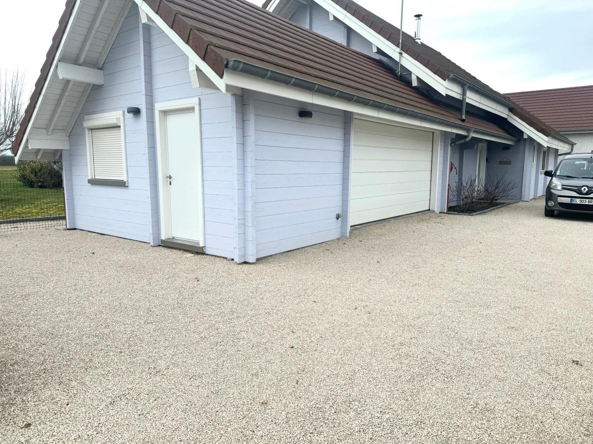 Gite De Mortagne, Chalet Avec Piscine - By Primo C0Nciergerie Gigny-sur-Saone Exterior photo